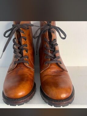 FRYE SABRINA SHORT LACE UP 8.5